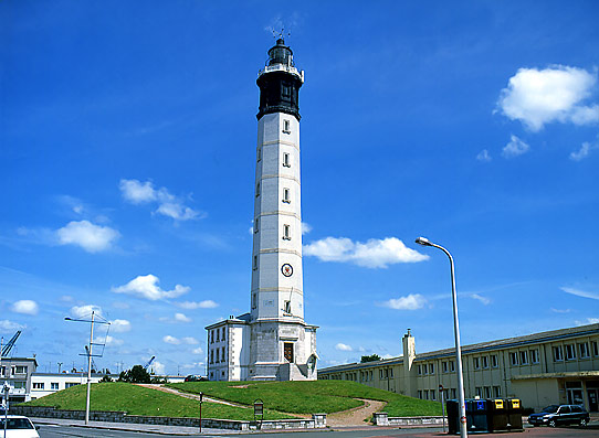 F | Calais