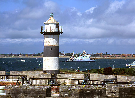 GB | Portsmouth (South Sea Castle Light)
